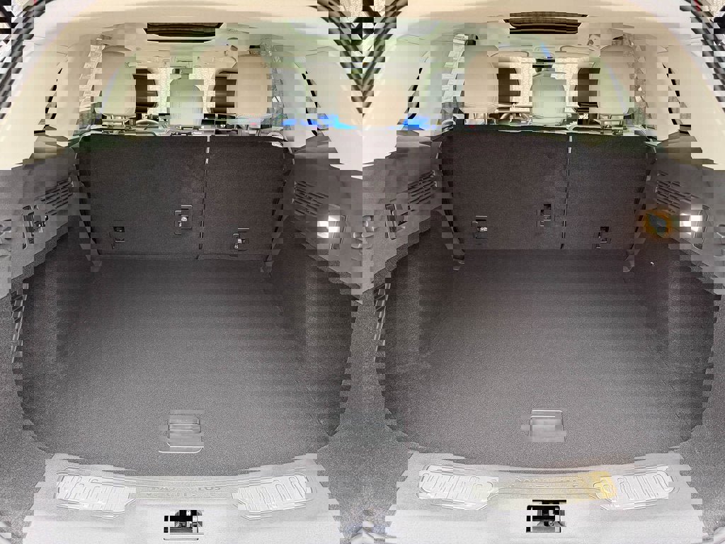 New 2026 Lincoln Nautilus Premier w/ Equipment Group 102A image 19