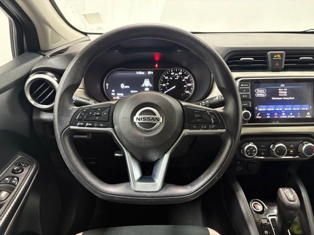 Used 2022 Nissan Versa SV image 15