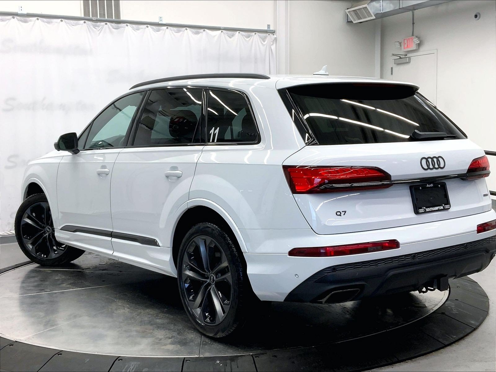 Certified 2025 Audi Q7 3.0T Premium Plus w/ Premium Plus Package AWD/4WD image 9