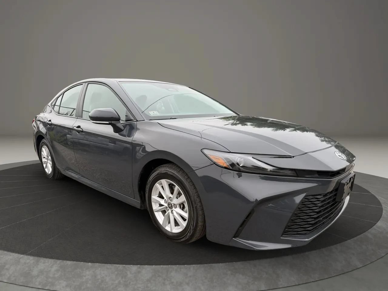 Used 2025 Toyota Camry LE FWD image 3