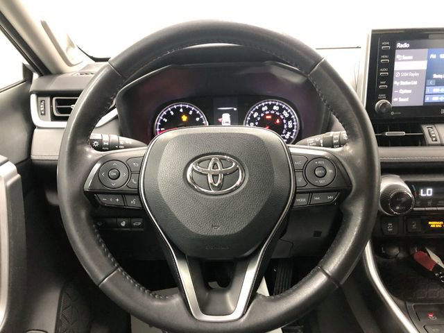 Used 2020 Toyota RAV4 XLE Premium AWD/4WD image 17