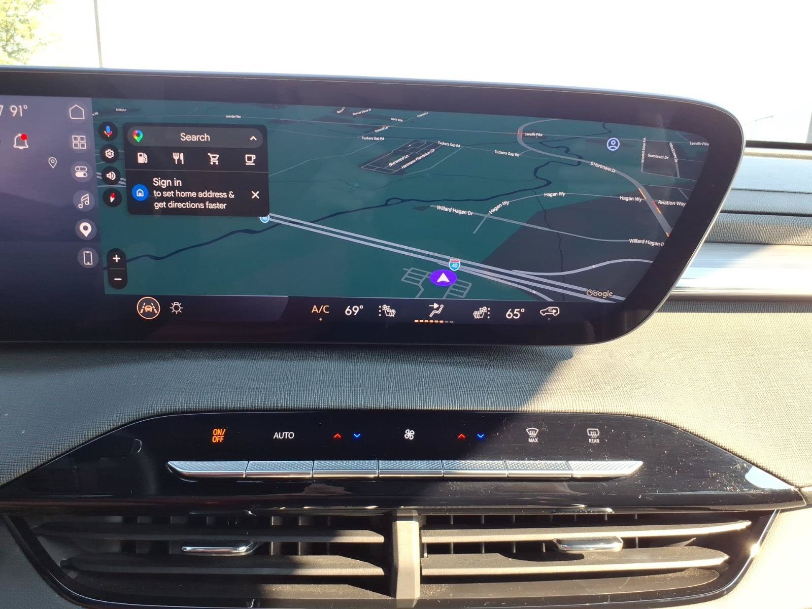Used 2025 Buick Enclave Preferred AWD/4WD image 21