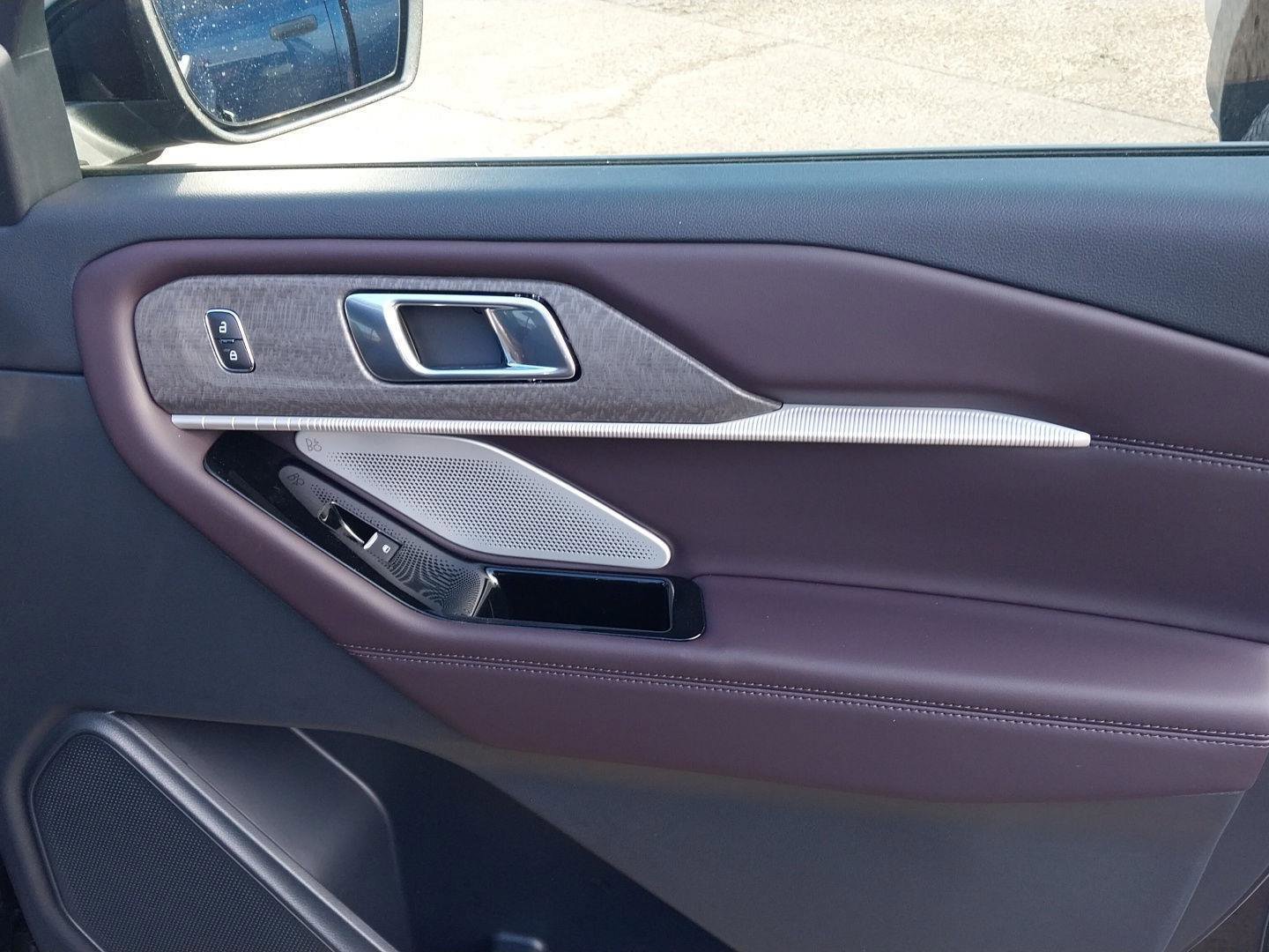 New 2026 Ford Explorer Platinum image 21