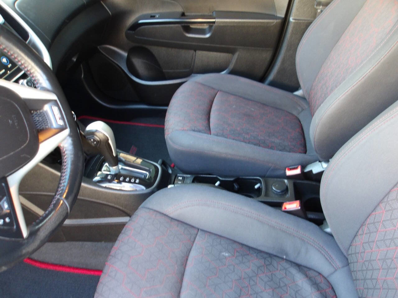 Used 2019 Chevrolet Sonic LT w/ Convenience Package FWD image 21