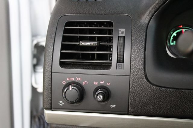 Used 2005 Pontiac Montana SV6 FWD image 16