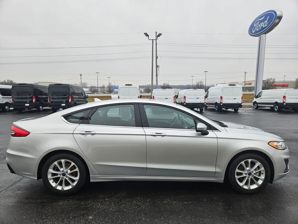 Used 2019 Ford Fusion SE image 6