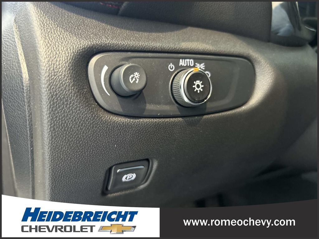 Used 2025 Chevrolet Blazer RS w/ Enhanced Convenience Package AWD/4WD image 30