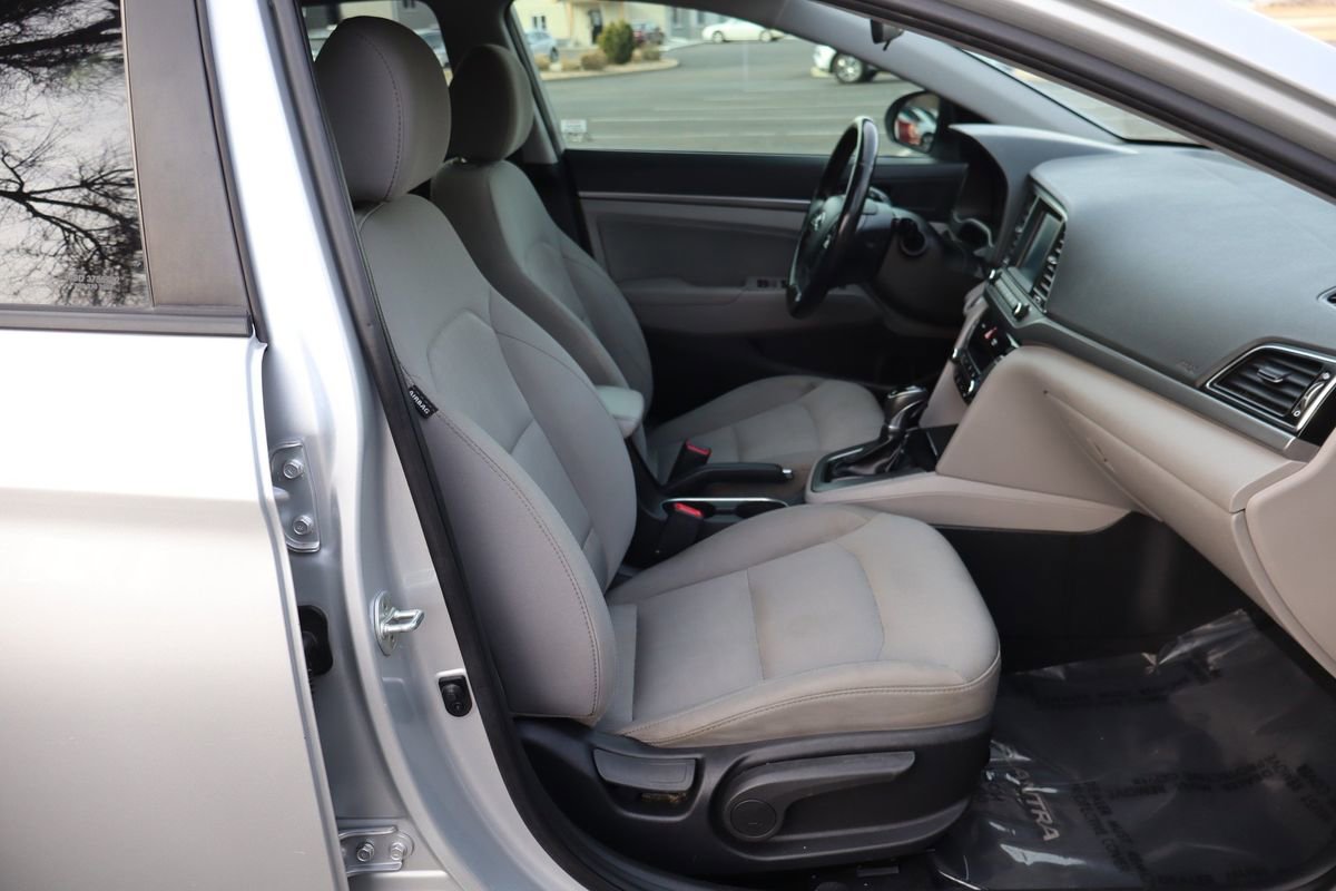 Used 2017 Hyundai Elantra ECO w/ Cargo Package image 22