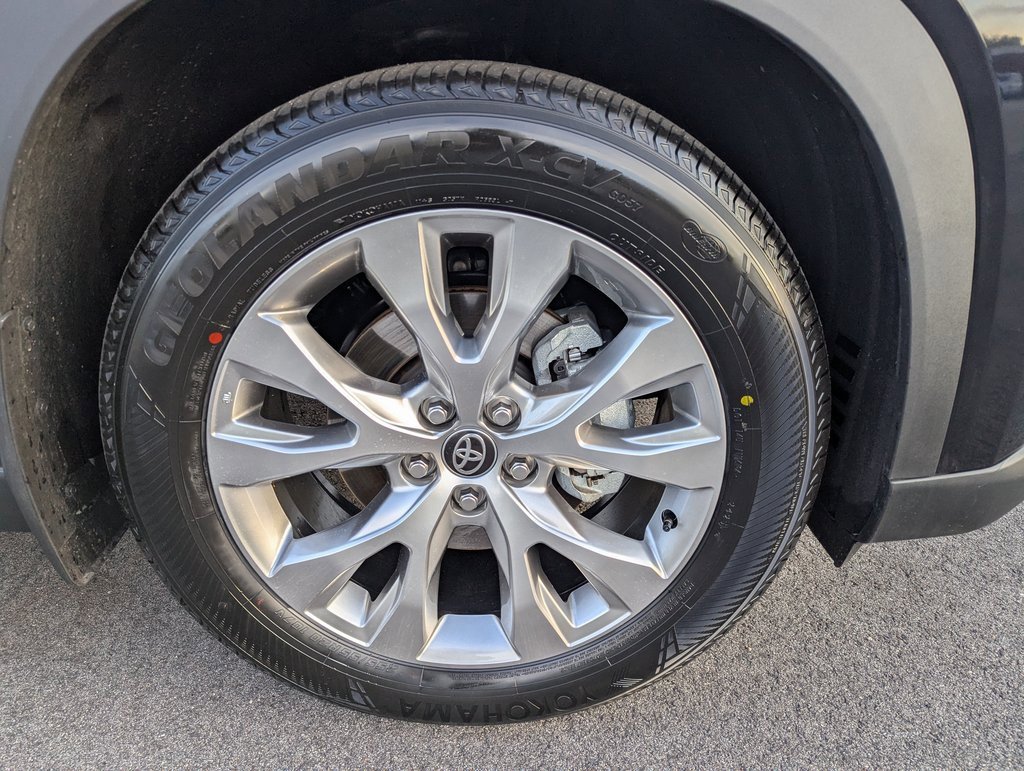 Used 2026 Toyota Grand Highlander Limited image 12