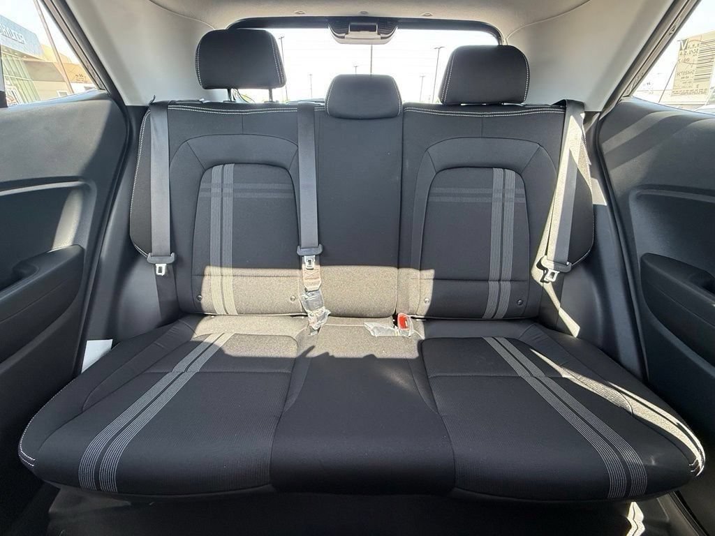 Certified 2025 Hyundai Venue SEL FWD image 29