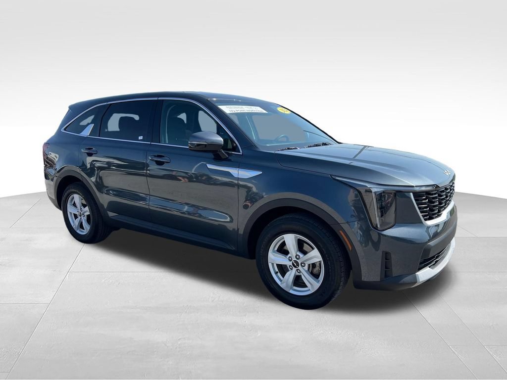 Used 2024 Kia Sorento LX FWD image 7