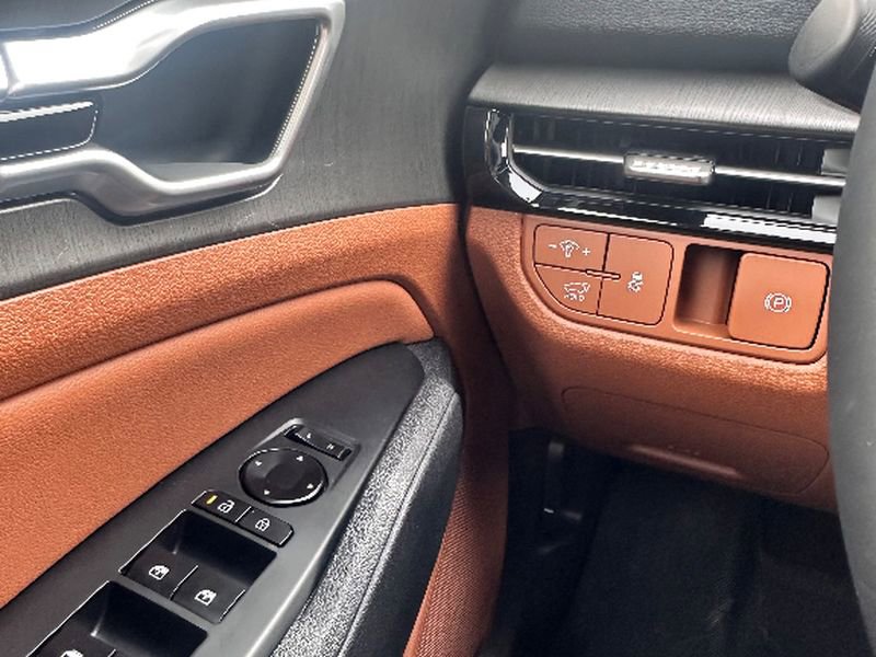 Used 2026 Kia Sportage X-Line w/ X-Line Premium Package image 17