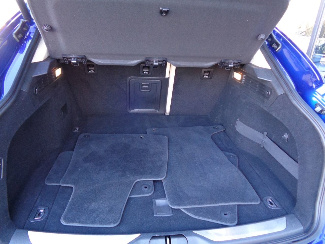 Used 2022 Maserati Levante Modena image 17