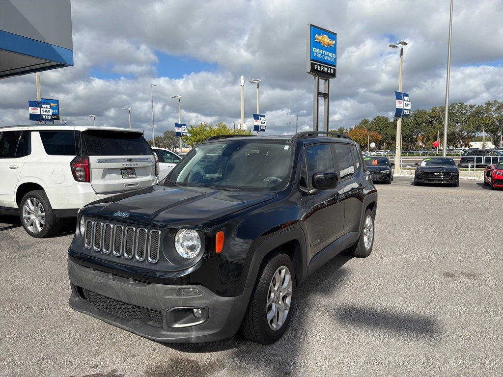 Used 2018 Jeep Renegade Latitude w/ Popular Equipment Group image 6