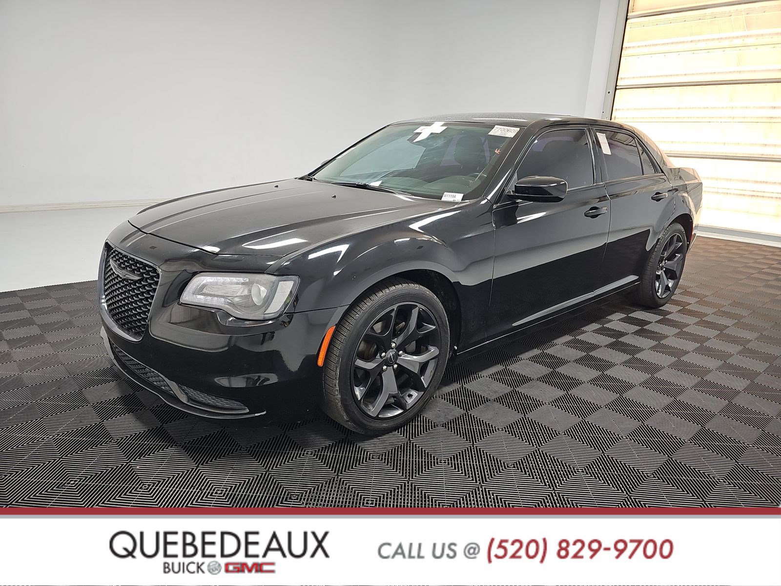 Used 2021 Chrysler 300 Touring w/ Sport Appearance Package image 1