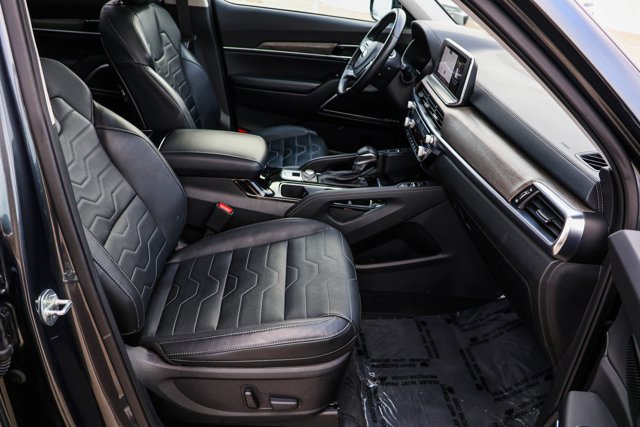 Used 2021 Kia Telluride SX w/ SX Prestige Package image 28