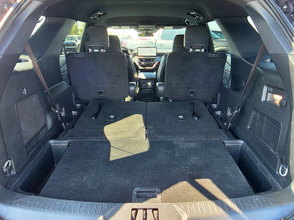 Used 2025 Ford Explorer ST-Line AWD/4WD image 10