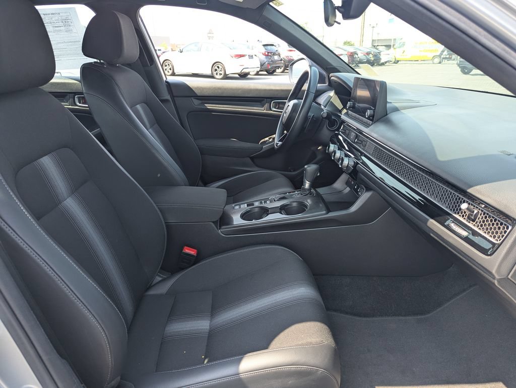 Used 2025 Honda Civic Sport image 30