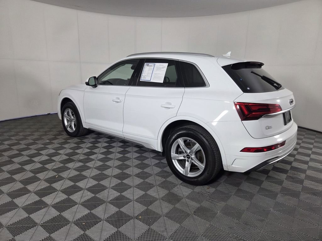Used 2021 Audi Q5 Premium w/ Convenience Package image 8