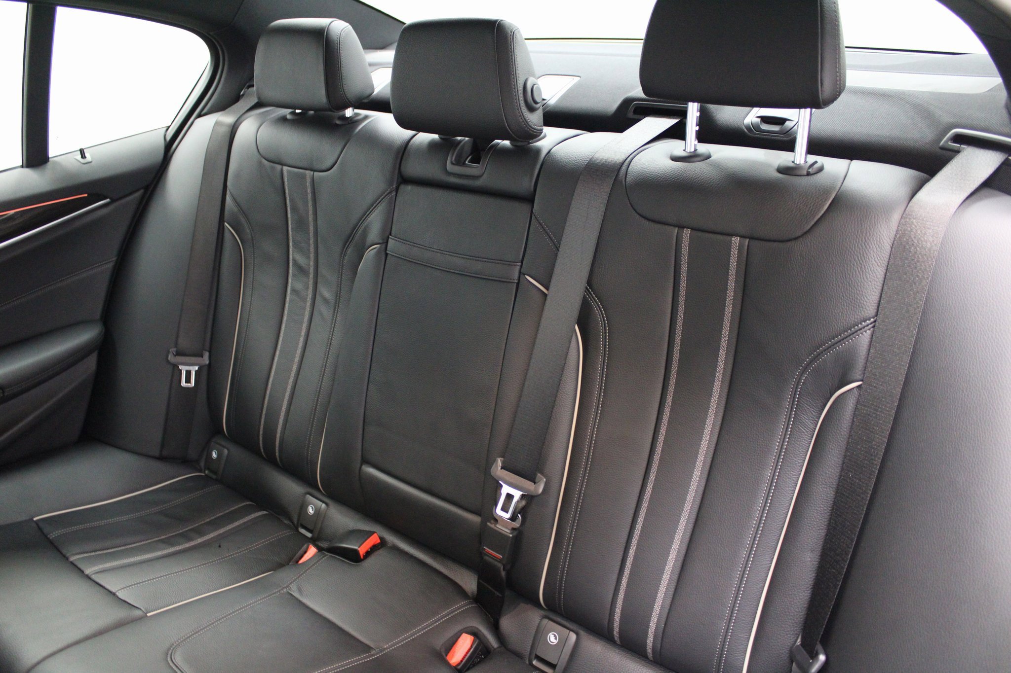 Used 2019 BMW 530i w/ Convenience Package image 23