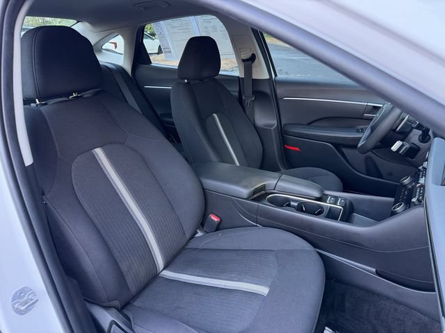 Used 2025 Hyundai Sonata SEL FWD image 28