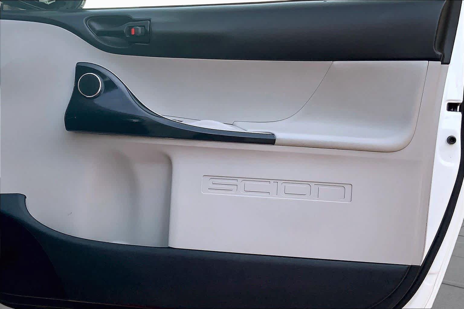 Used 2012 Scion iQ w/ Rear Speaker Pkg FWD image 18