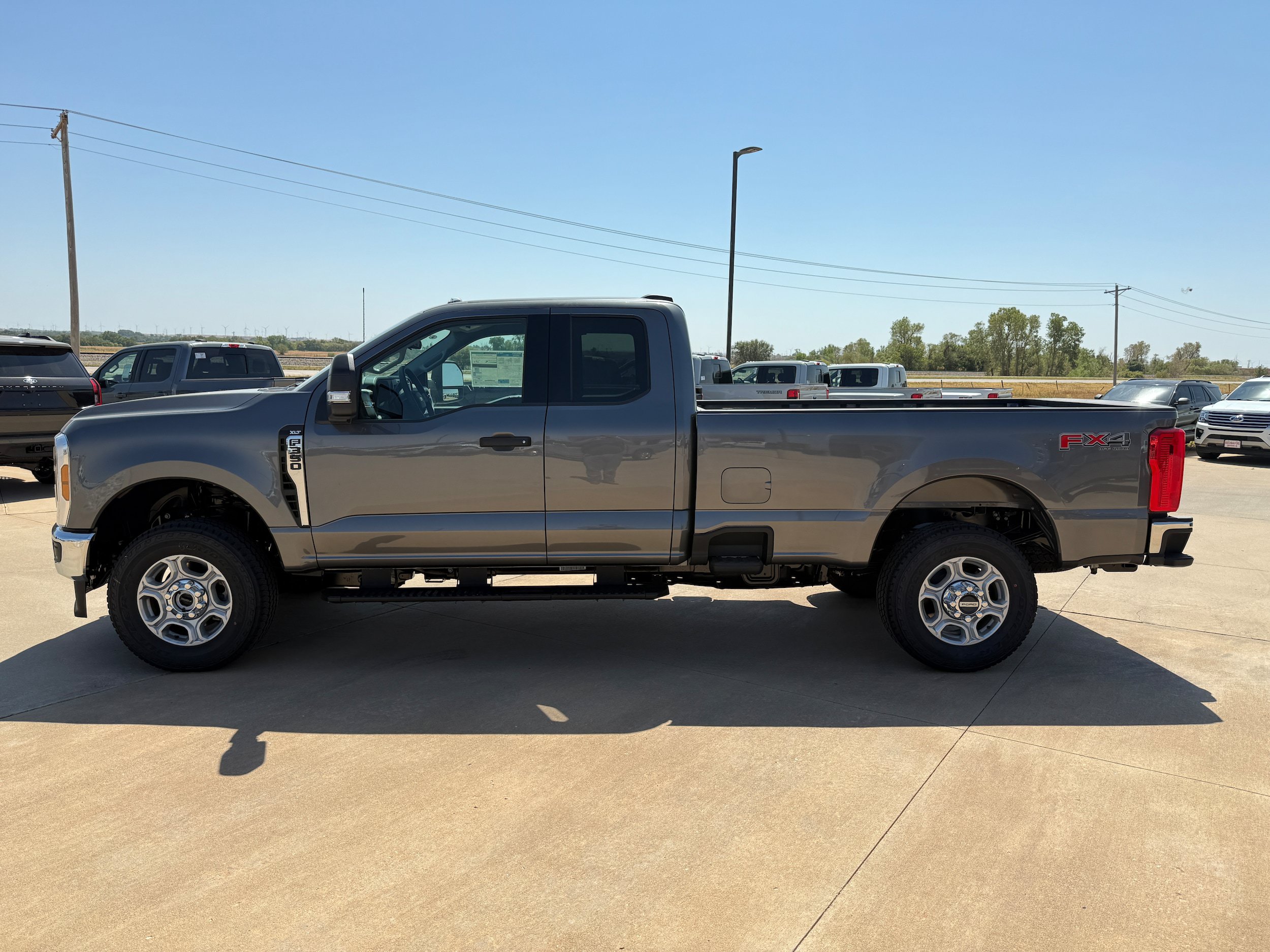 New 2026 Ford F350 XLT w/ FX4 Off-Road Package AWD/4WD image 4