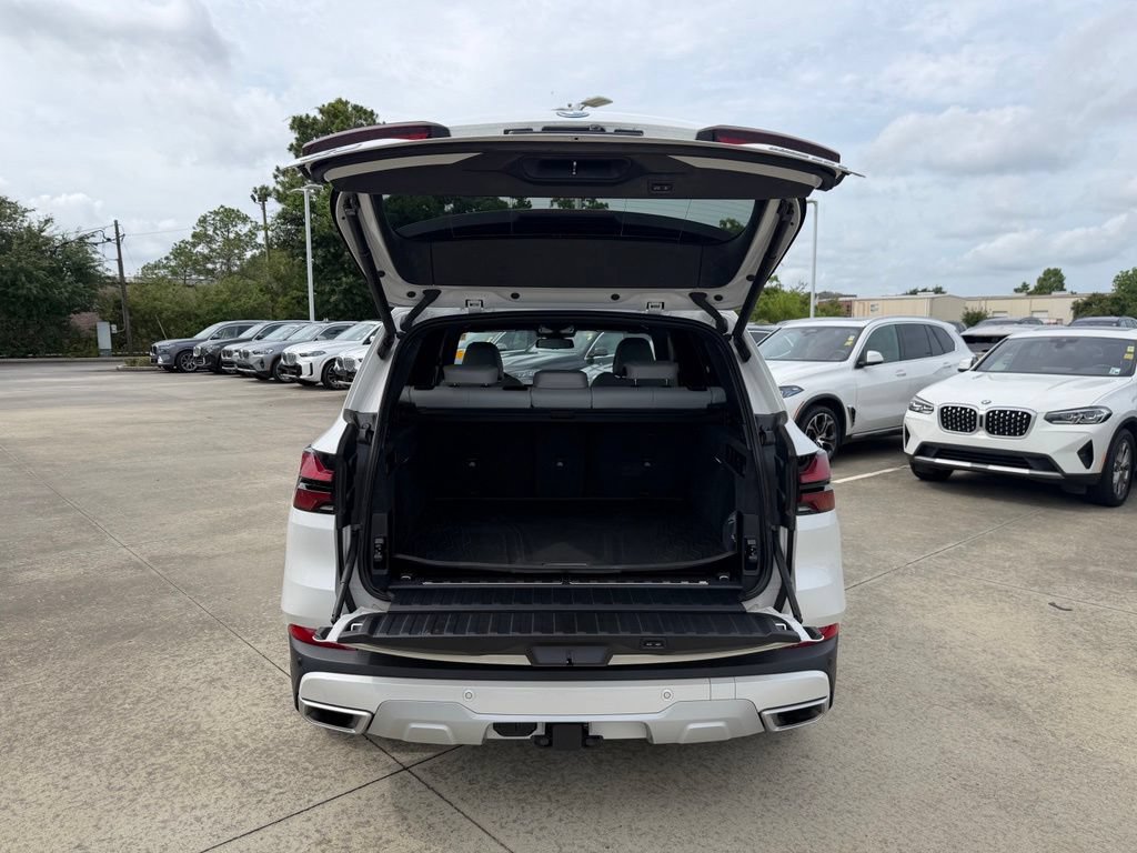 Certified 2024 BMW X5 xDrive50e w/ Premium Package AWD/4WD image 25