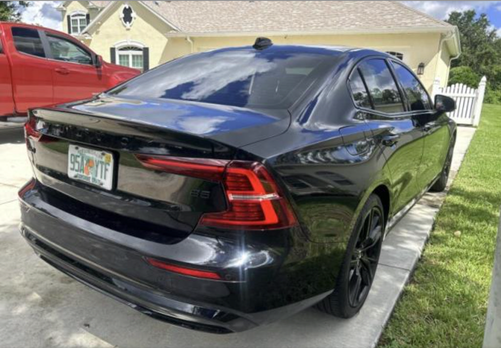 Used 2024 Volvo S60 B5 Plus FWD image 11