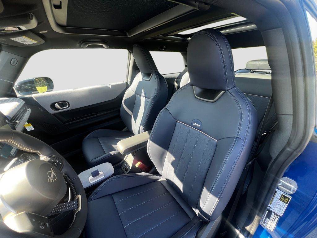 Used 2025 MINI Cooper S FWD image 11