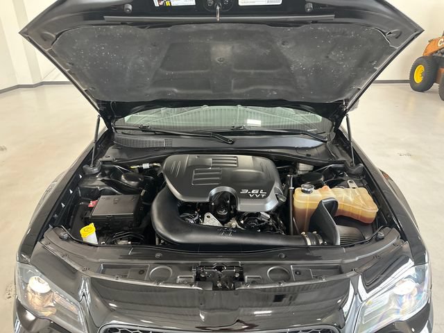 Used 2015 Chrysler 300 Limited w/ 300 Premium Group AWD/4WD image 30