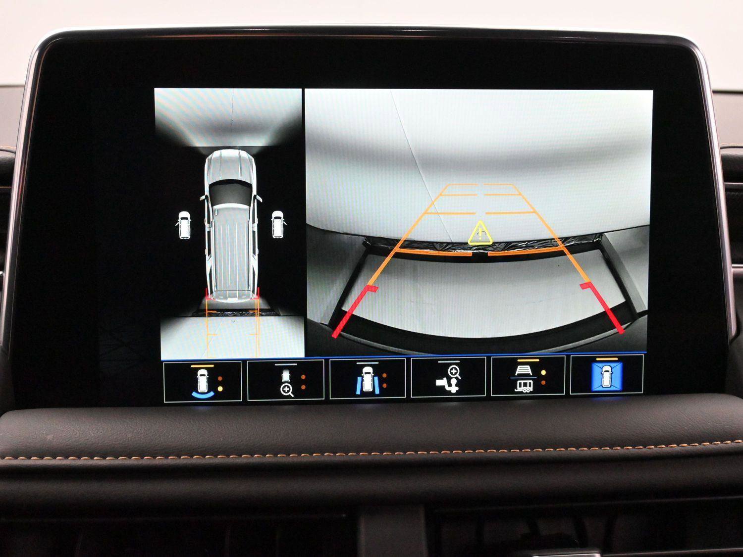 Used 2023 GMC Yukon AT4 w/ AT4 Premium Plus Package image 25