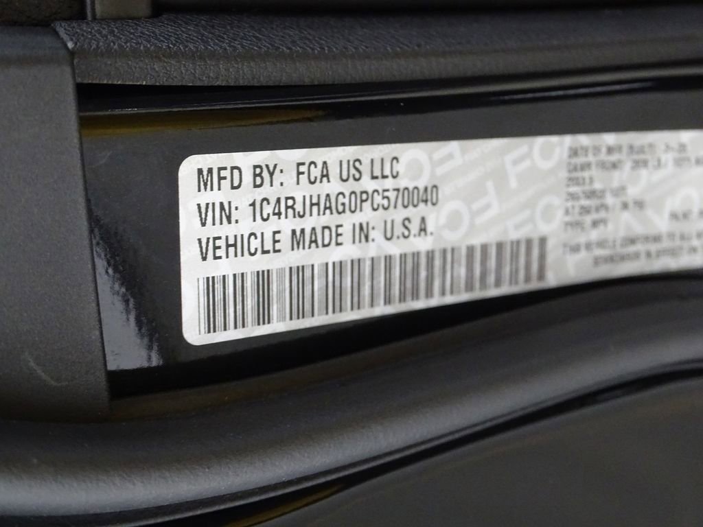 Used 2023 Jeep Grand Cherokee Altitude image 22