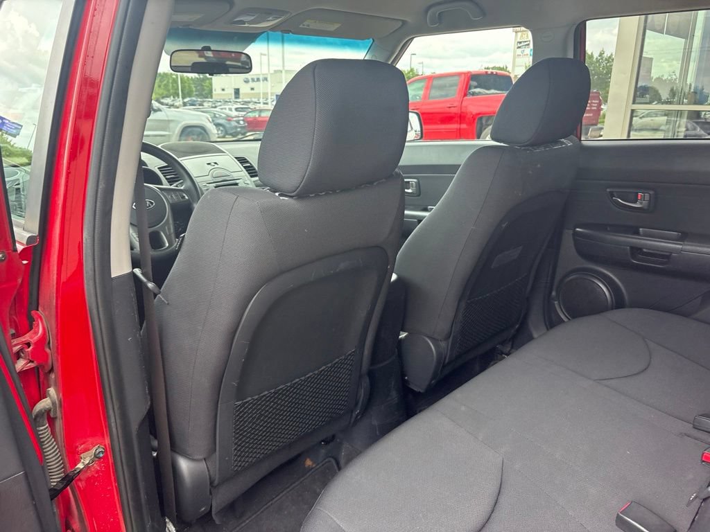 Used 2010 Kia Soul + w/ Audio Pkg FWD image 31