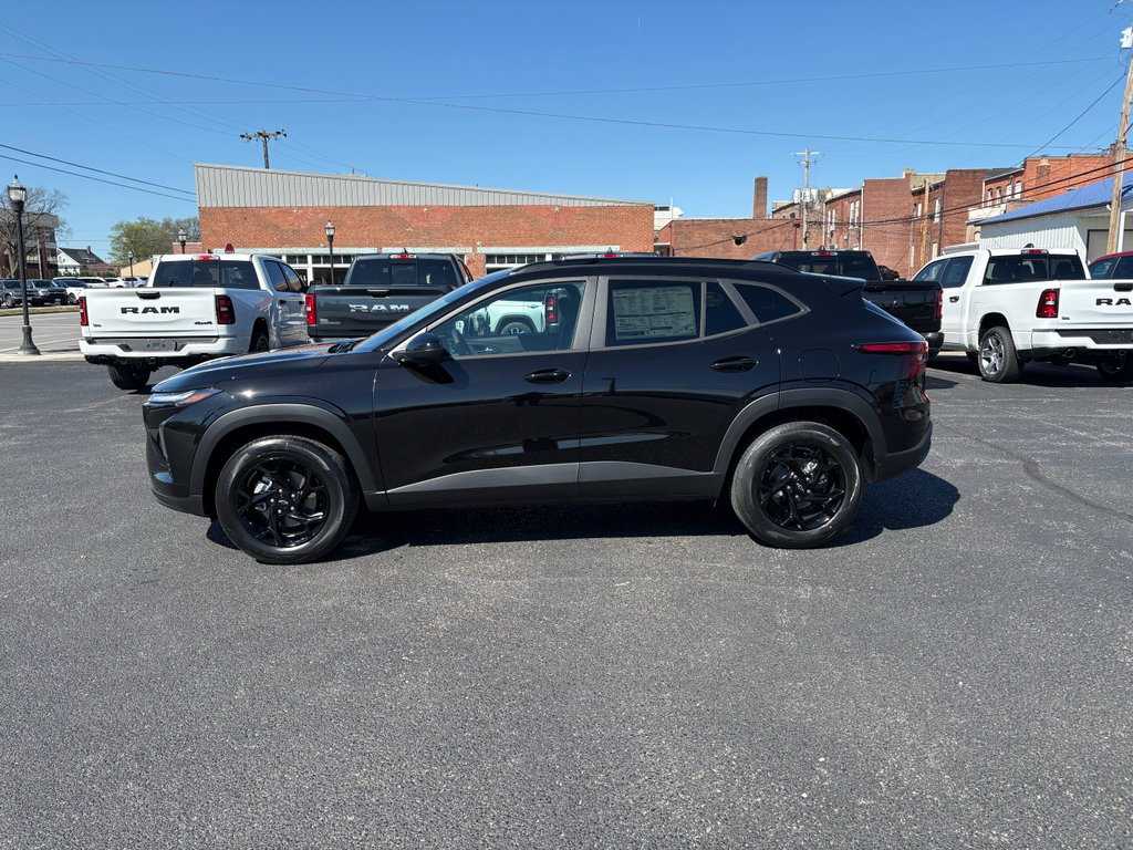New 2026 Chevrolet Trax LT w/ Midnight Edition image 2