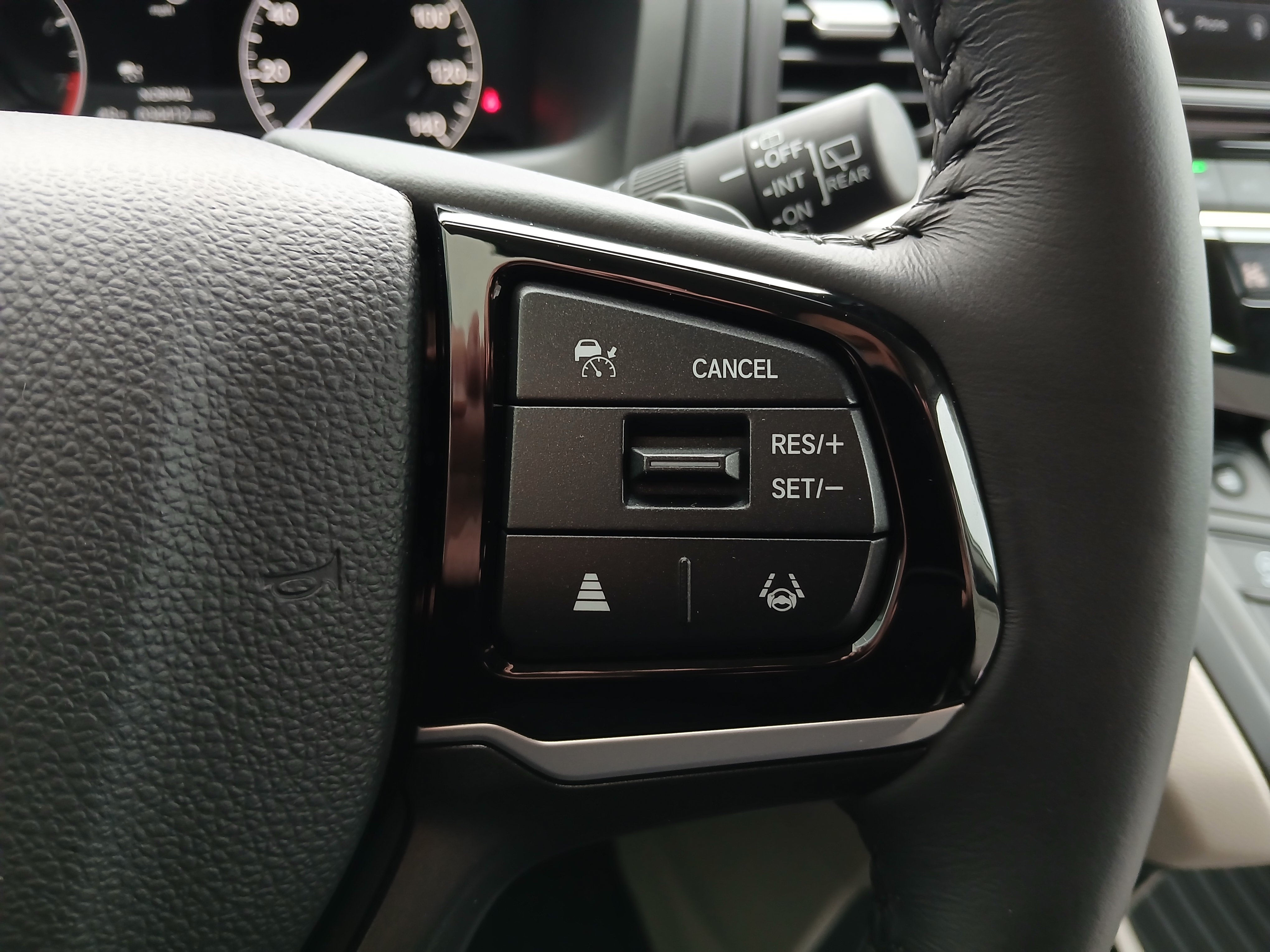 Used 2025 Honda Odyssey EX-L image 12