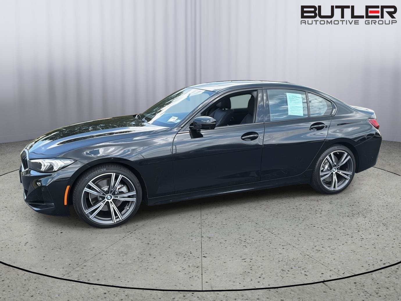 Used 2023 BMW 330i Sedan w/ Premium Package RWD image 3