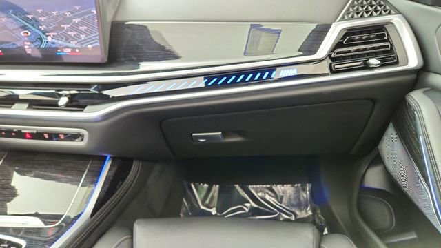 Used 2023 BMW X7 M60i w/ Executive Package image 41