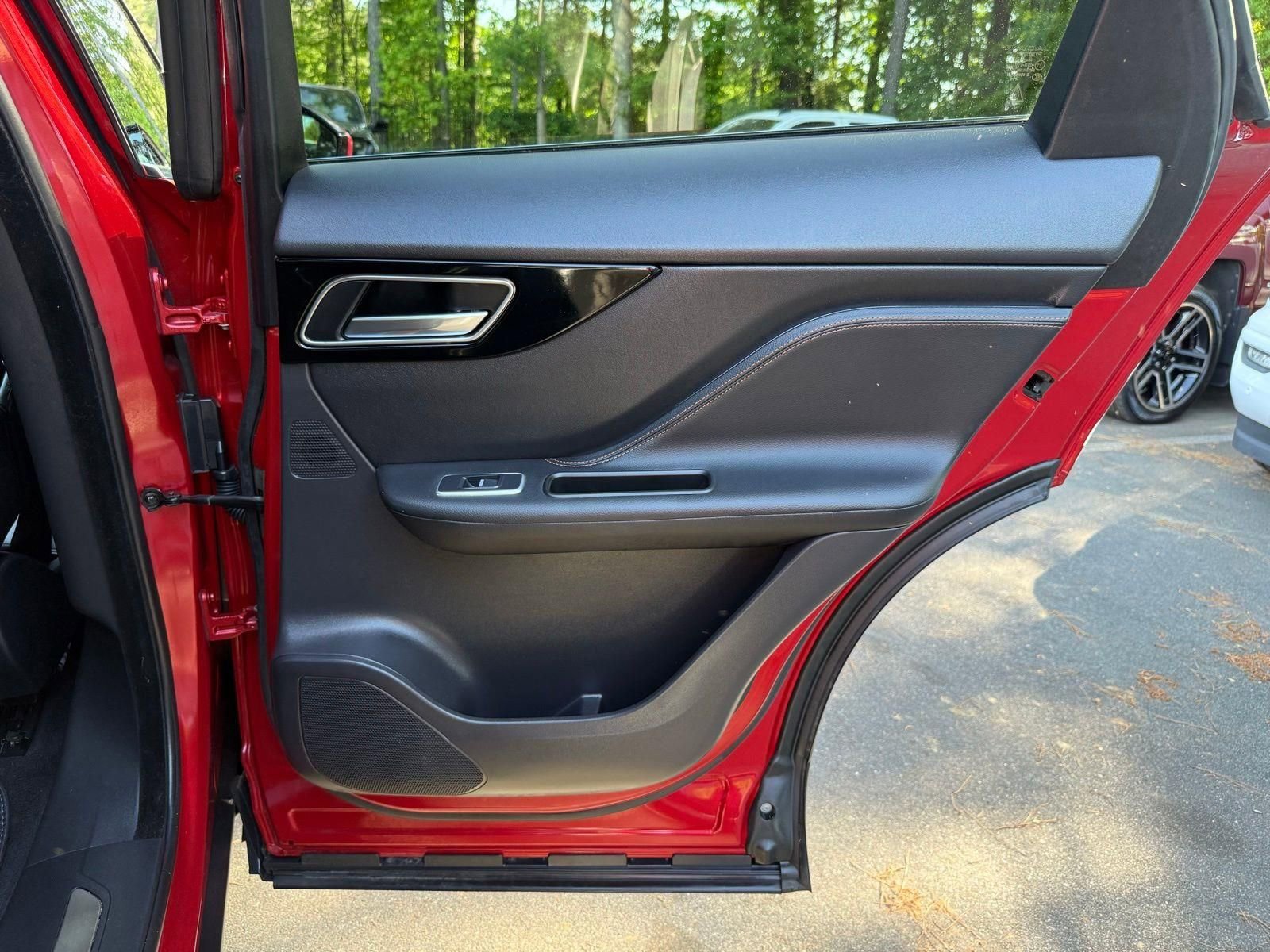 Used 2019 Jaguar F-PACE Prestige AWD/4WD image 37