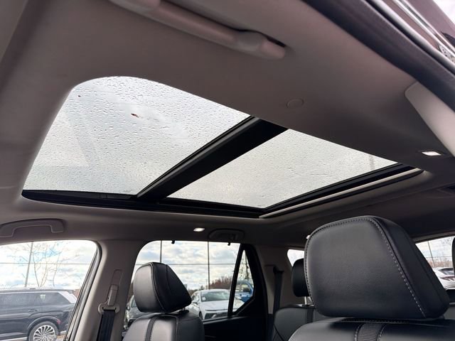 Used 2024 Honda Pilot Touring image 17