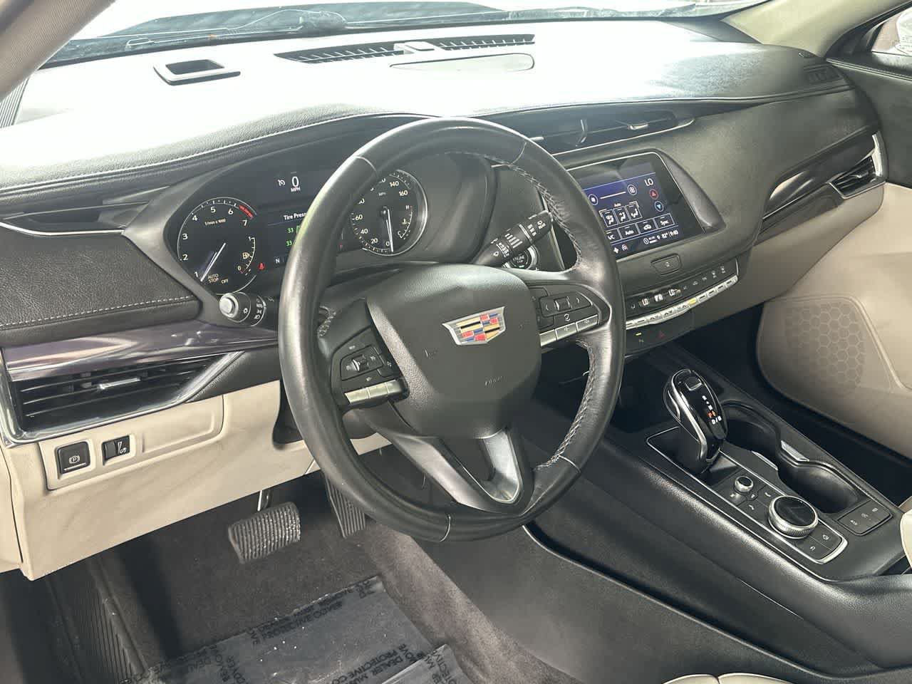 Used 2023 Cadillac XT4 Luxury FWD image 13