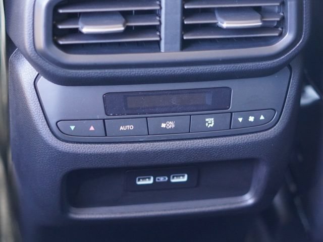 Used 2023 Honda Pilot Touring image 33