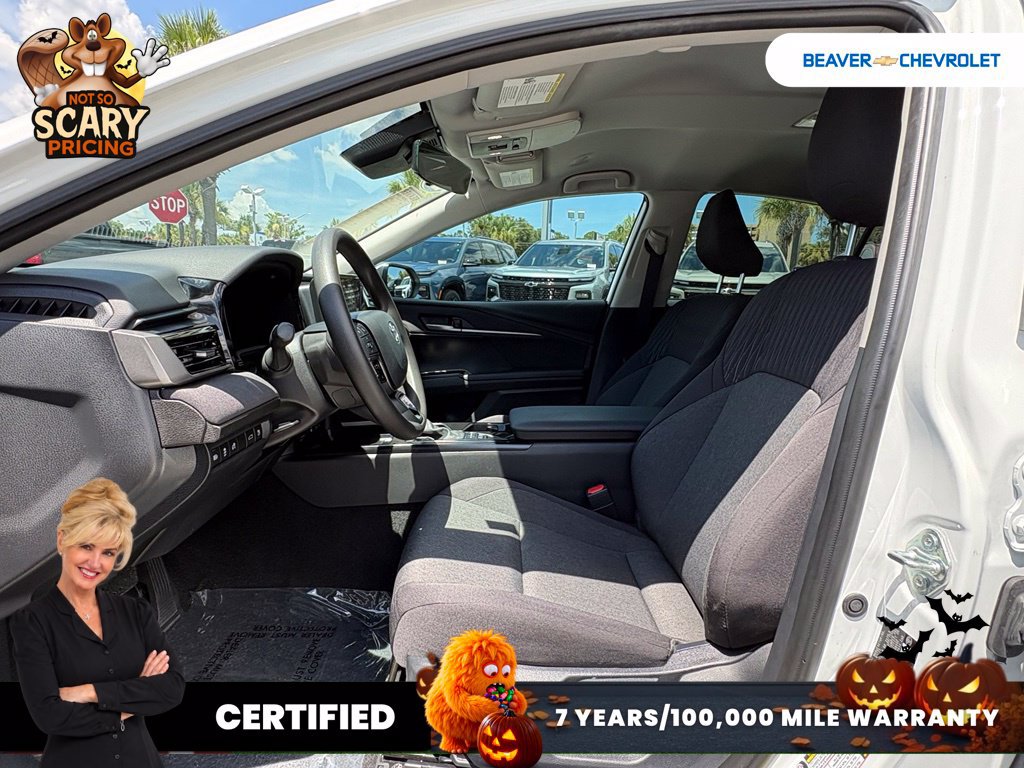 Used 2025 Toyota Camry LE FWD image 13