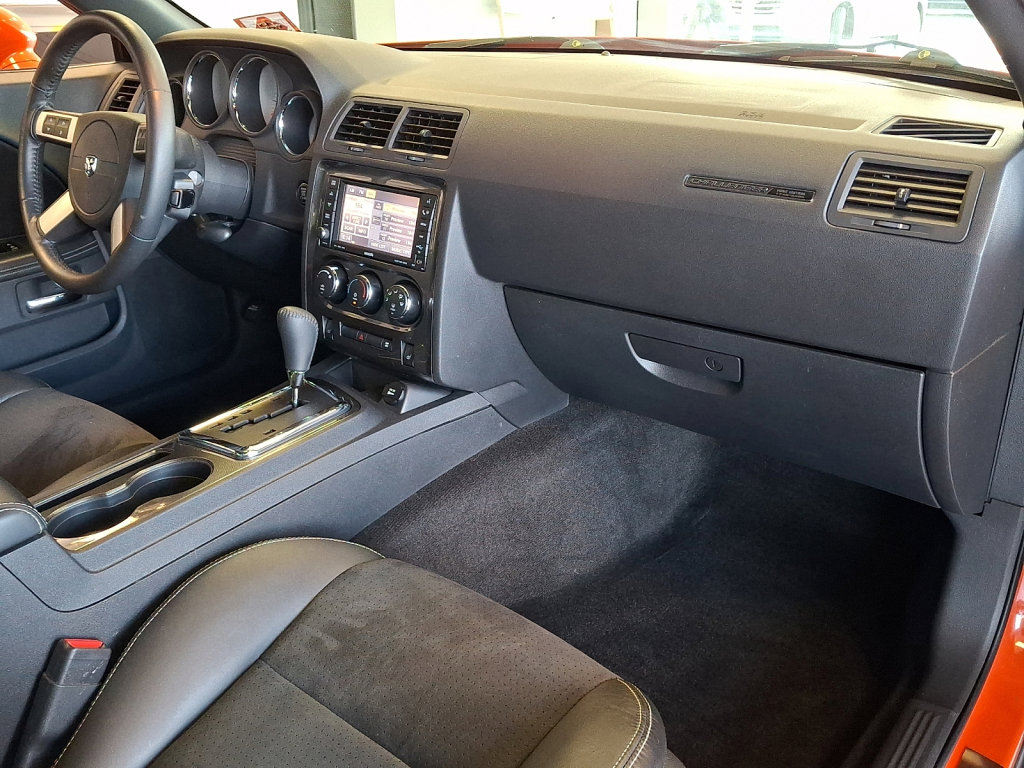 Used 2008 Dodge Challenger SRT8 RWD image 10