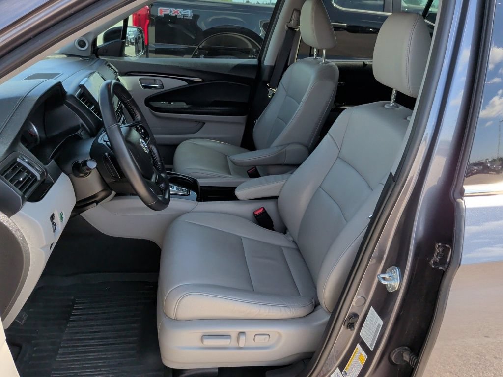 Used 2022 Honda Pilot Touring image 13
