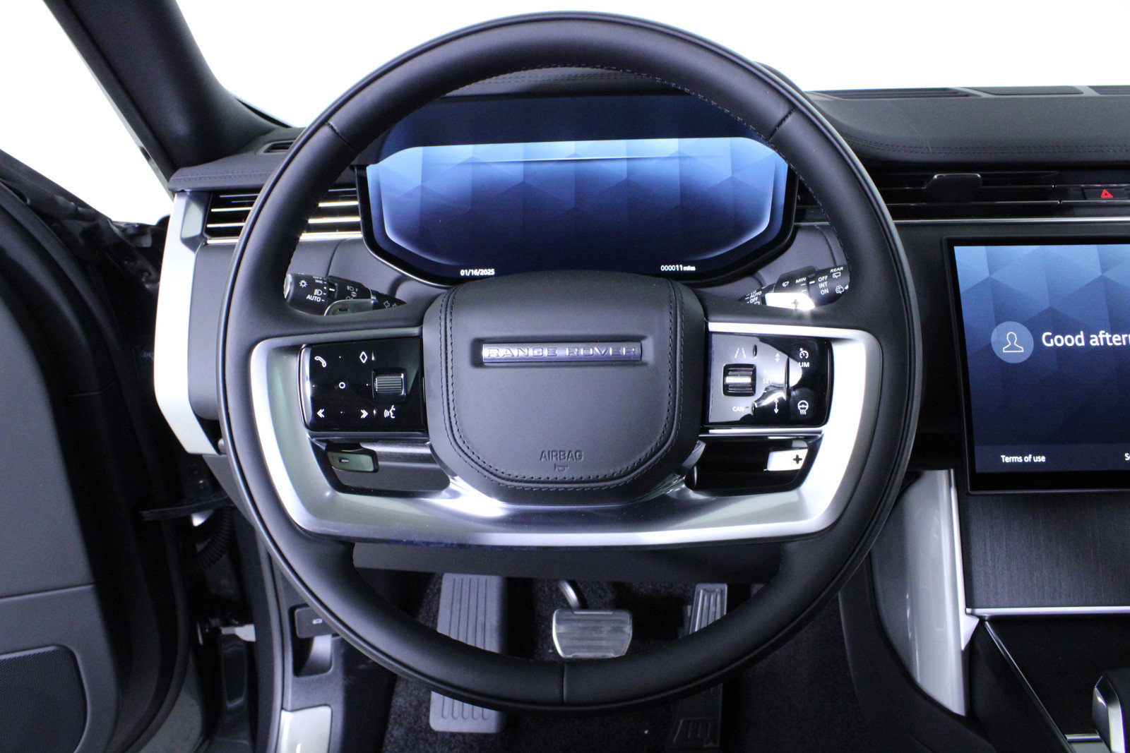 New 2025 Land Rover Range Rover SE image 17