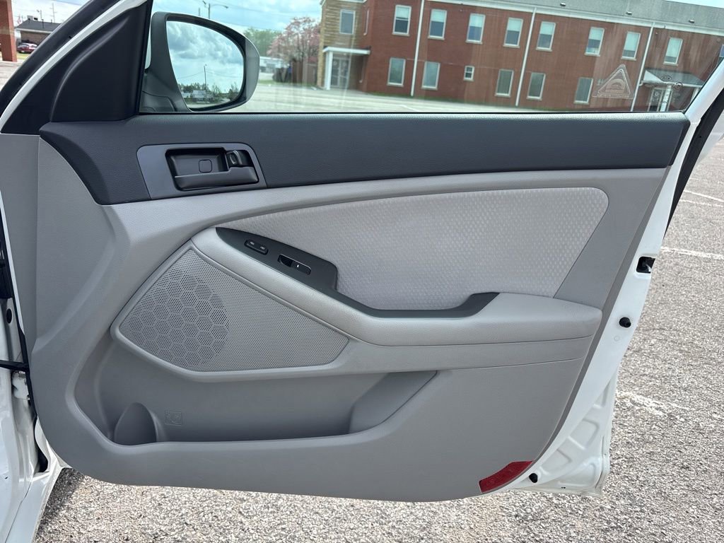 Used 2011 Kia Optima LX w/ Convenience Pkg image 29