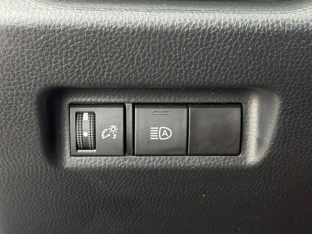 Used 2023 Toyota RAV4 XLE AWD/4WD image 18