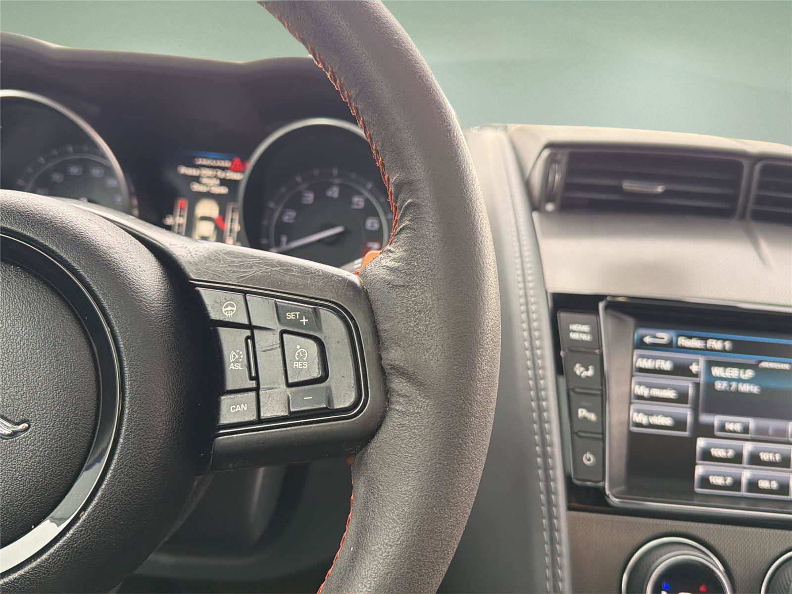 Used 2015 Jaguar F-TYPE S RWD image 17