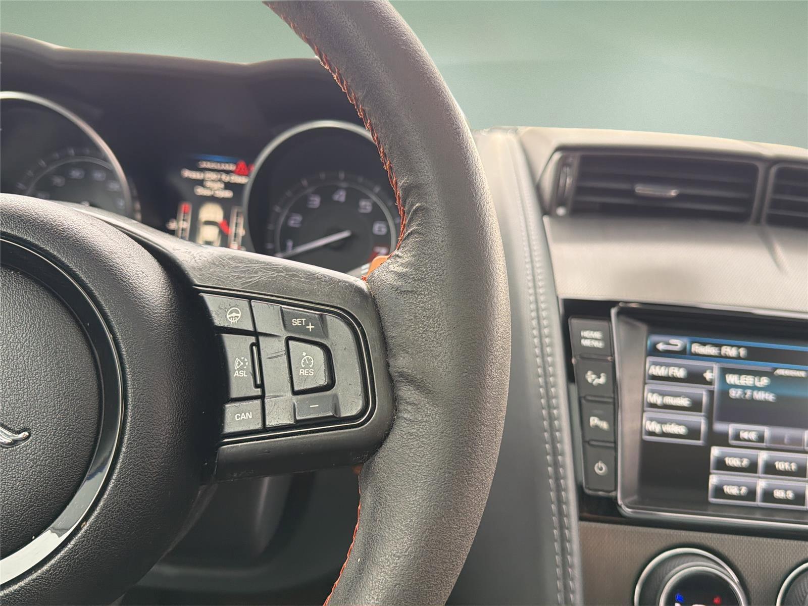 Used 2015 Jaguar F-TYPE S RWD image 17